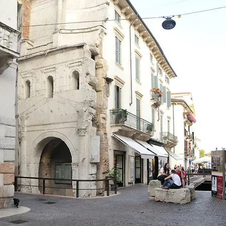 Amanti Due דירה *